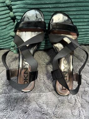DKNY “Bibiana” Black Patent & Elastic Platform Wedge Sandals-kitten heel (8.5)